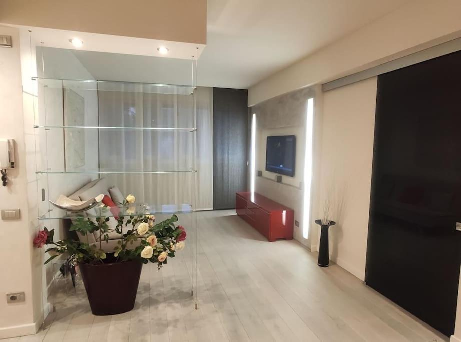 Appartamento Incantevole Con Parcheggio Gratuito Florens Exteriör bild