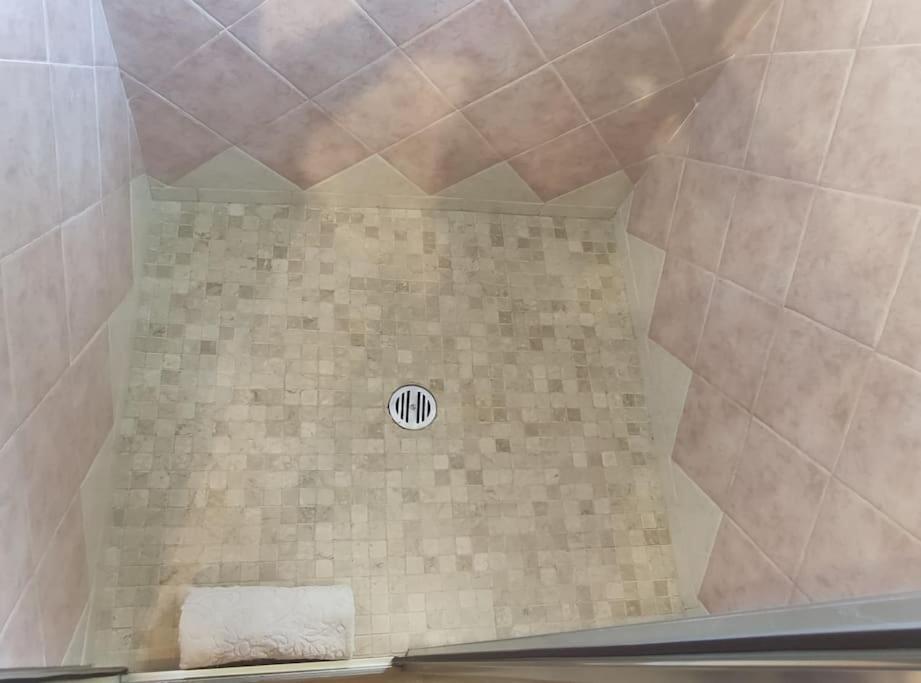 Appartamento Incantevole Con Parcheggio Gratuito Florens Exteriör bild