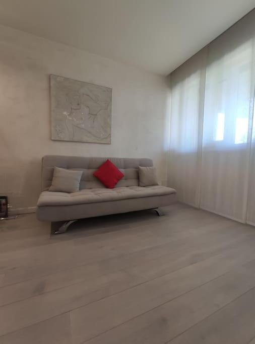 Appartamento Incantevole Con Parcheggio Gratuito Florens Exteriör bild