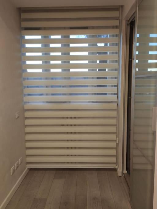 Appartamento Incantevole Con Parcheggio Gratuito Florens Exteriör bild
