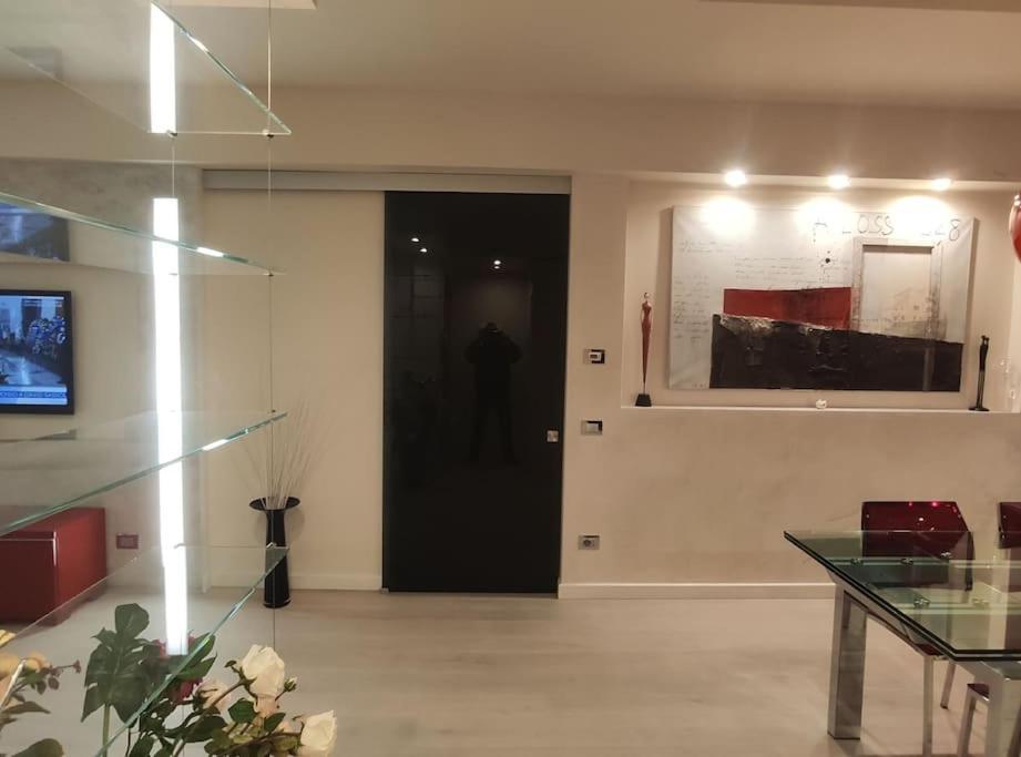 Appartamento Incantevole Con Parcheggio Gratuito Florens Exteriör bild